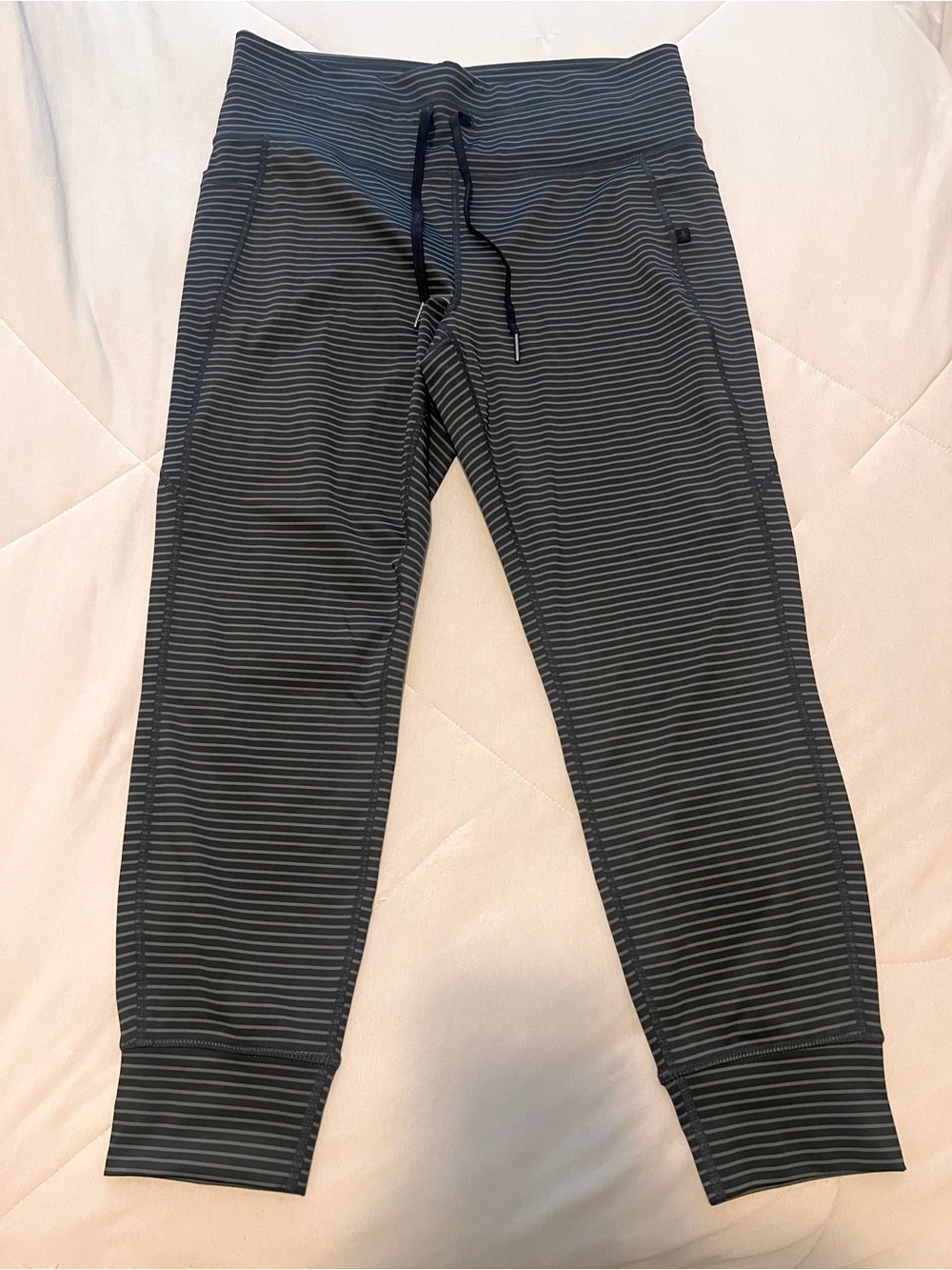 Halara Gray Striped Drawstring Active Joggers